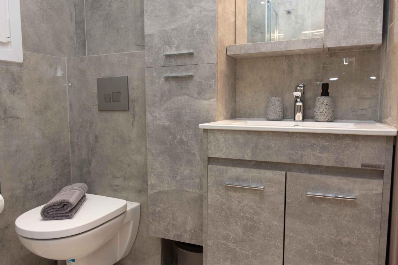 Skg Comfort Apartments Tesalonika Bagian luar foto