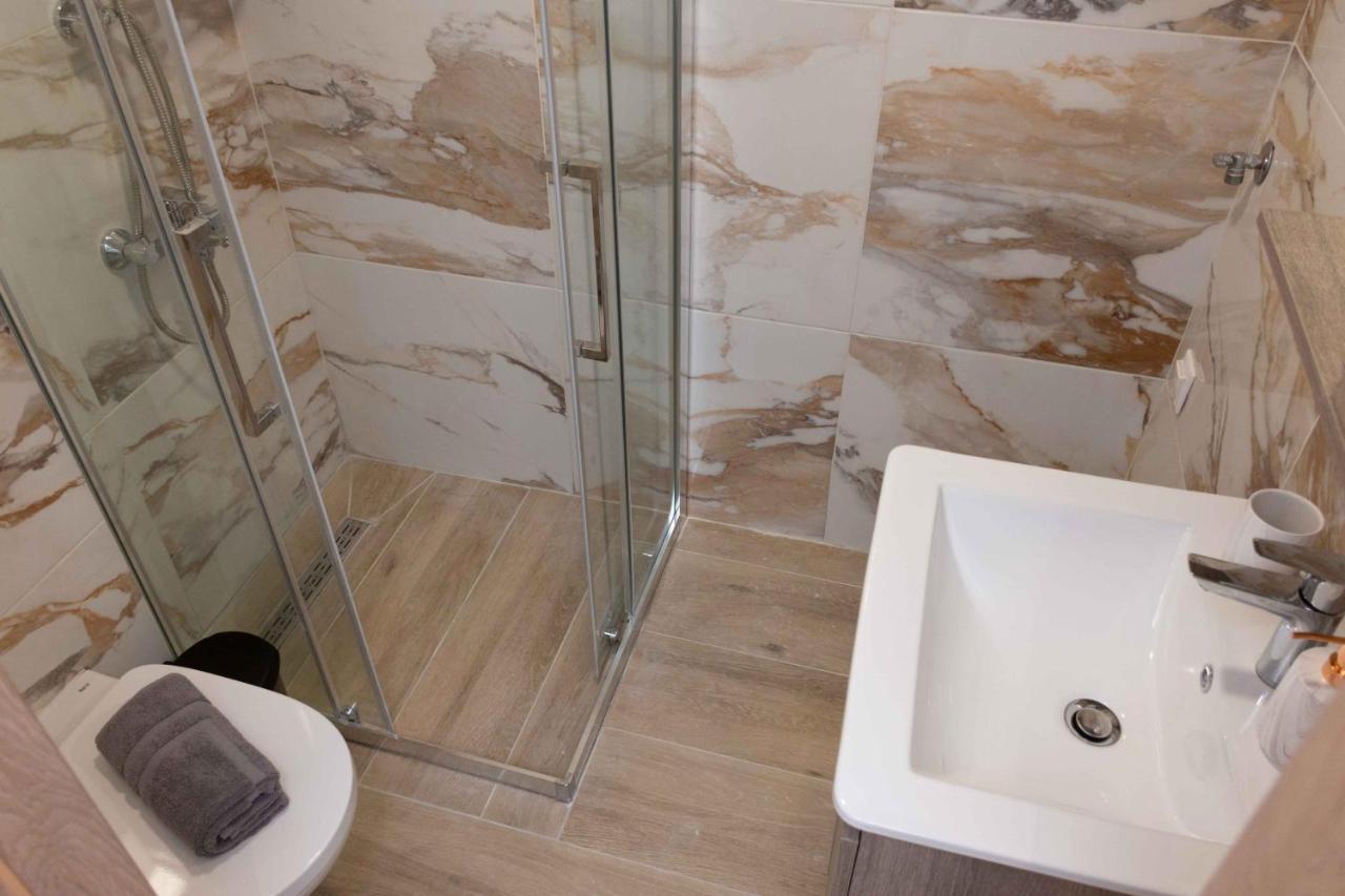Skg Comfort Apartments Tesalonika Bagian luar foto